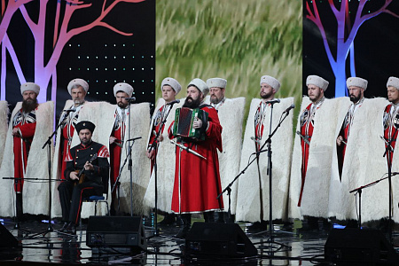Артисты Кубанского казачьего хора приняли участие в съёмке концерта «Играй, гармонь, в Кремле! За Победу!»