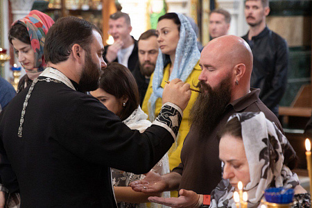 Артисты и сотрудники ГБНТУК КК "Кубанский казачий хор" собрались на общую молитву в Храме
