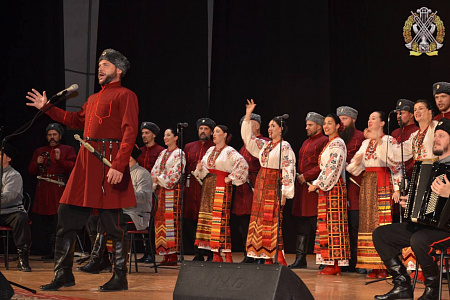 Выступлениями в Крыму Кубанский казачий хор открывает 211-й концертно-гастрольный сезон