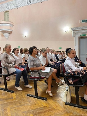 3 сентября в школе имени Виктора Захарченко прошла акция «Поделись своим знанием».