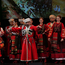 Кубанский казачий хор вновь на сцене