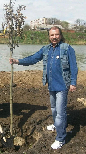 Светлая память артисту
