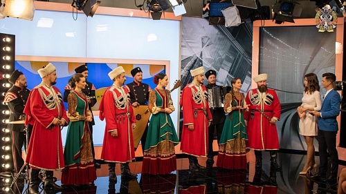 Артисты Кубанского казачьего хора приняли участие в программе «Хорошее утро»на телеканале Кубань24