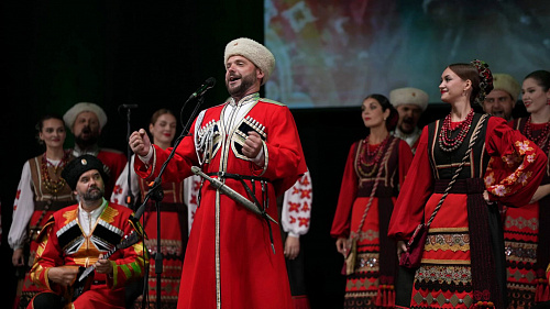Кубанский казачий хор вновь на сцене