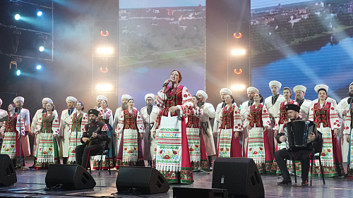 Кубанский казачий хор выступил в Минске на концерте, посвященном Дню России