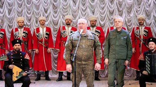 Кубанский казачий хор и его художественный руководитель Виктор Гаврилович Захарченко с первого дня проведения специальной военной операции содействуют тем, кто защищает интересы России